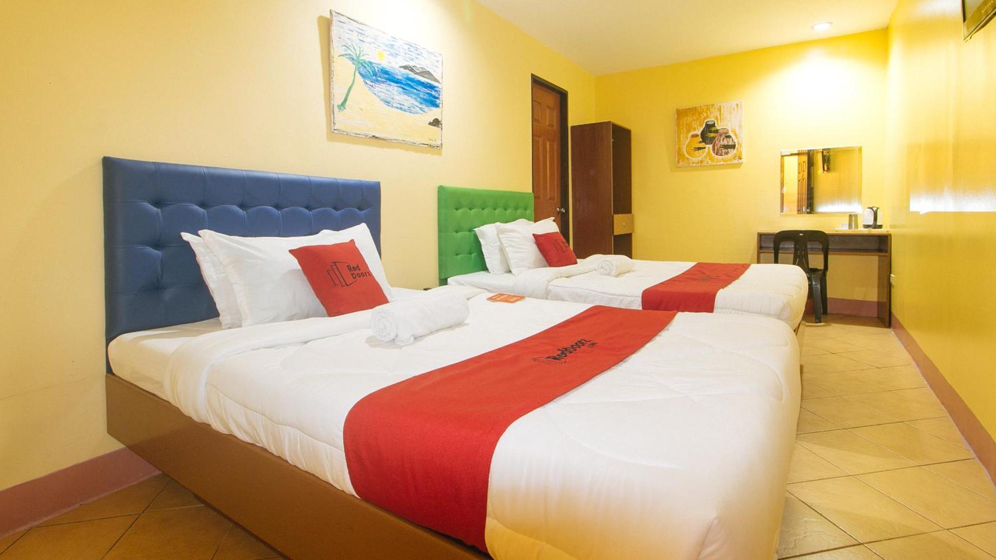 Reddoorz At Comfy Inn Ermita Manila Exterior foto